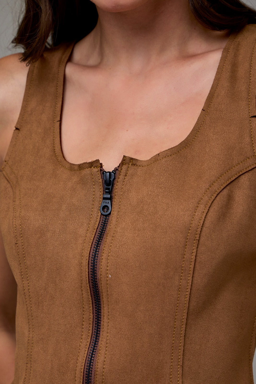 FRONT ZIPER TOP SUADE