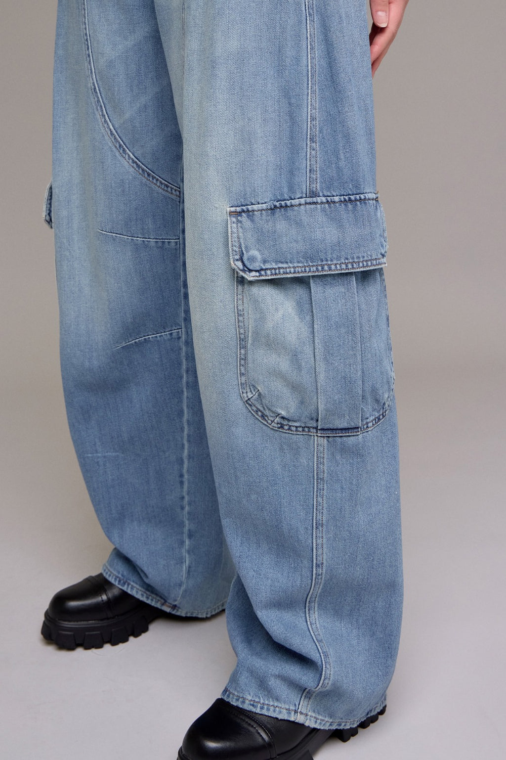CARGO BARREL JEAN
