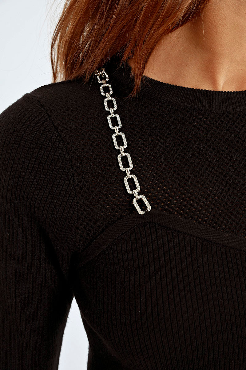 SWEATER WITHE CHAIN