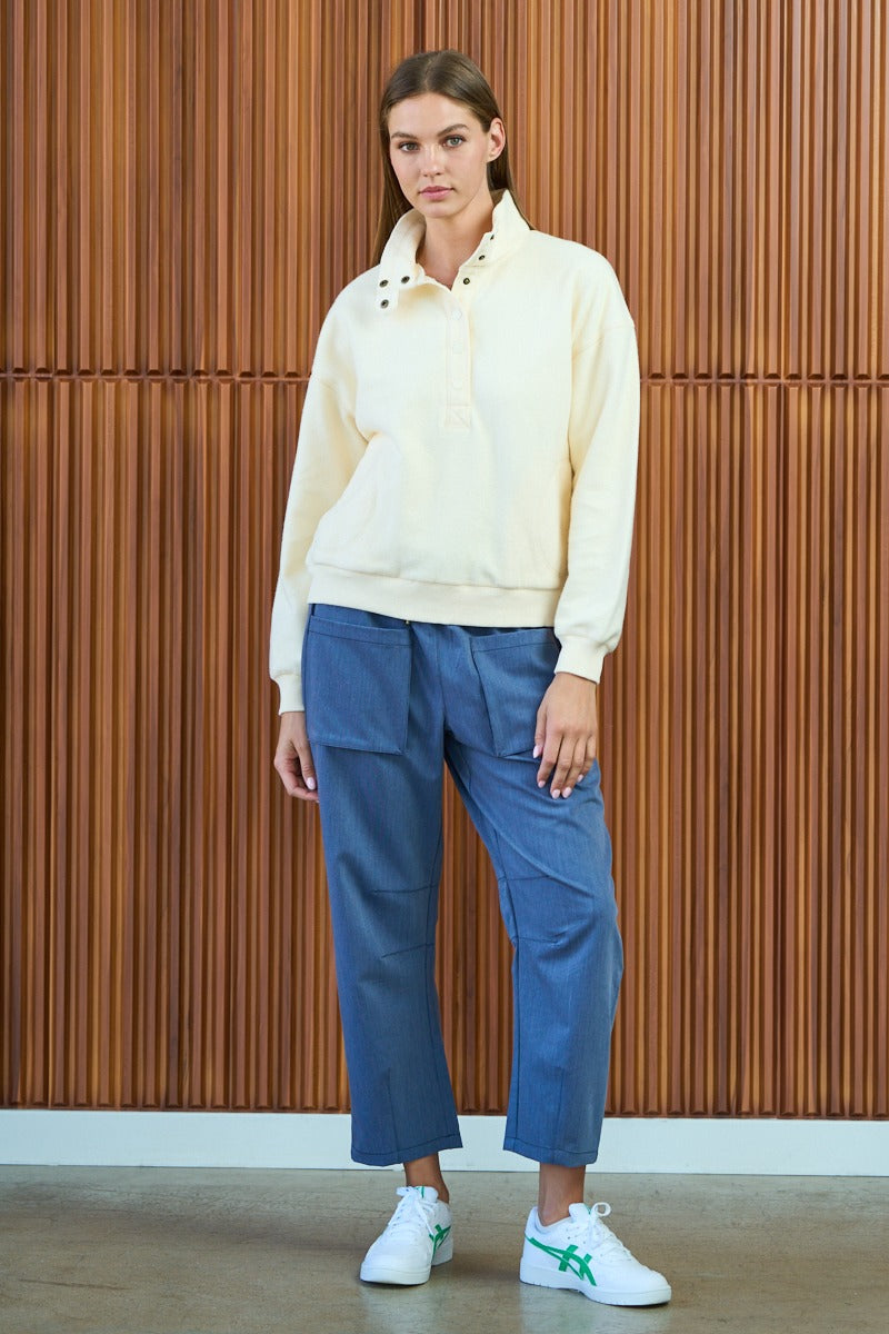 High Botton up Neck Sweater